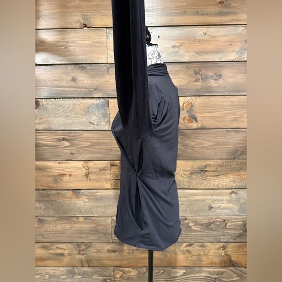 Lululemon Long Sleeve Shirt​ - Picture 5 of 7